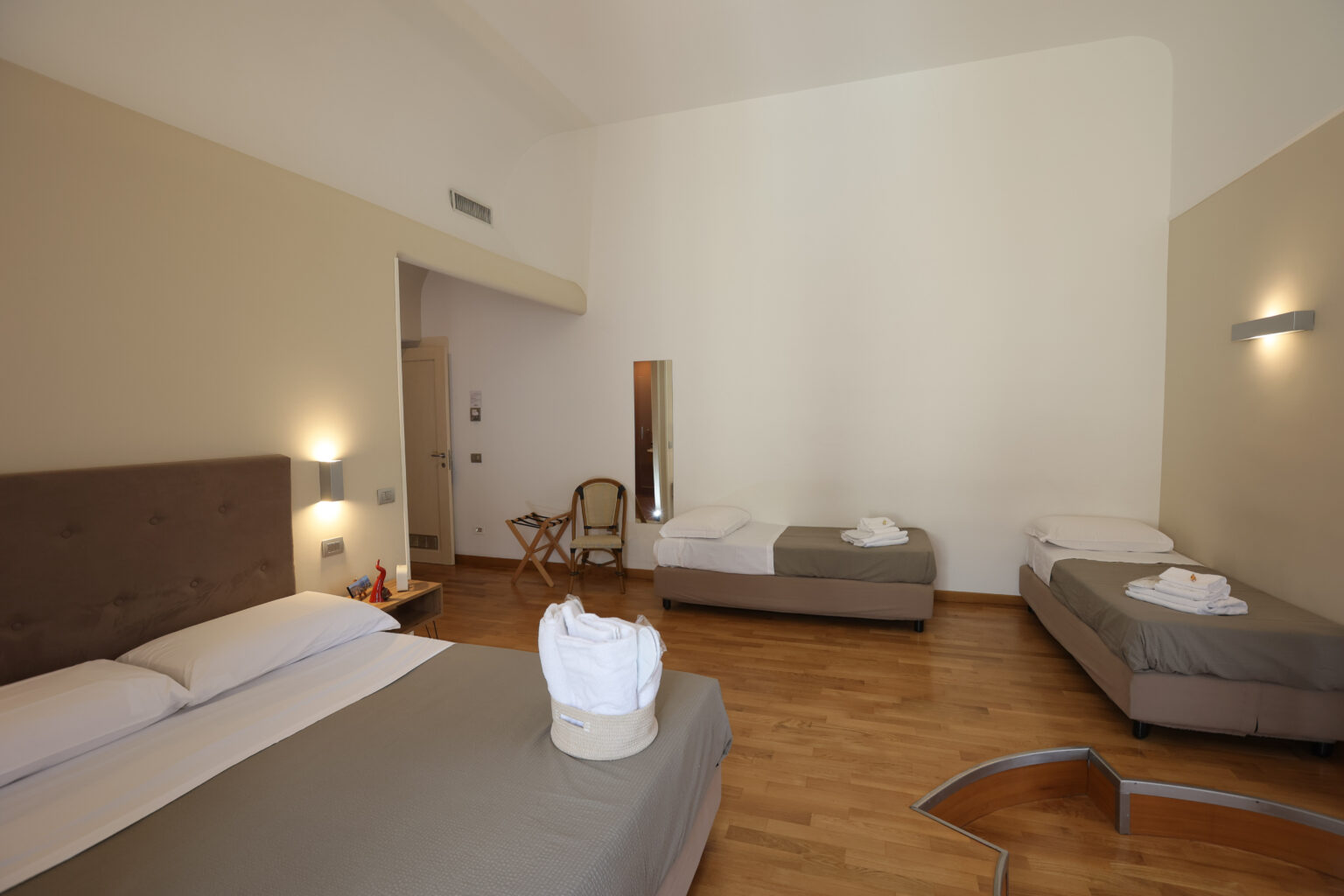 Camera tripla B&B Napoli (5)